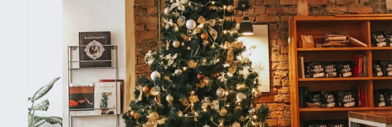 Top 5 Ways to Decorate your Student Accommodation for Christmas