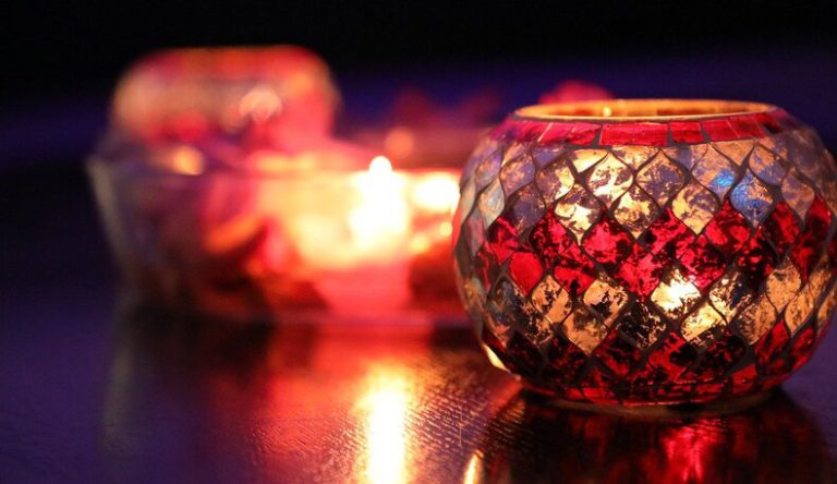 Missing Home this Festive Season? Here’s How you can get your Friends in the Mood for Diwali 1 Missing Home this Festive Season? Here’s How you can get your Friends in the Mood for Diwali