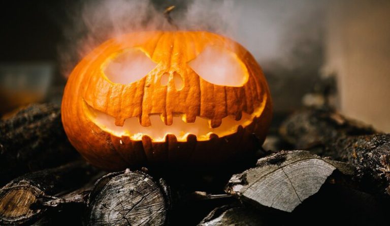 UK’s Spookiest Places You Should Check out this Halloween 7 UK’s Spookiest Places You Should Check out this Halloween