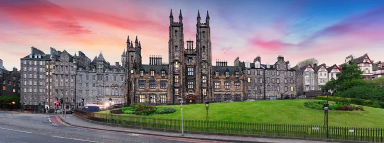 Everything you need to know about University of Edinburgh 1 Everything you need to know about University of Edinburgh